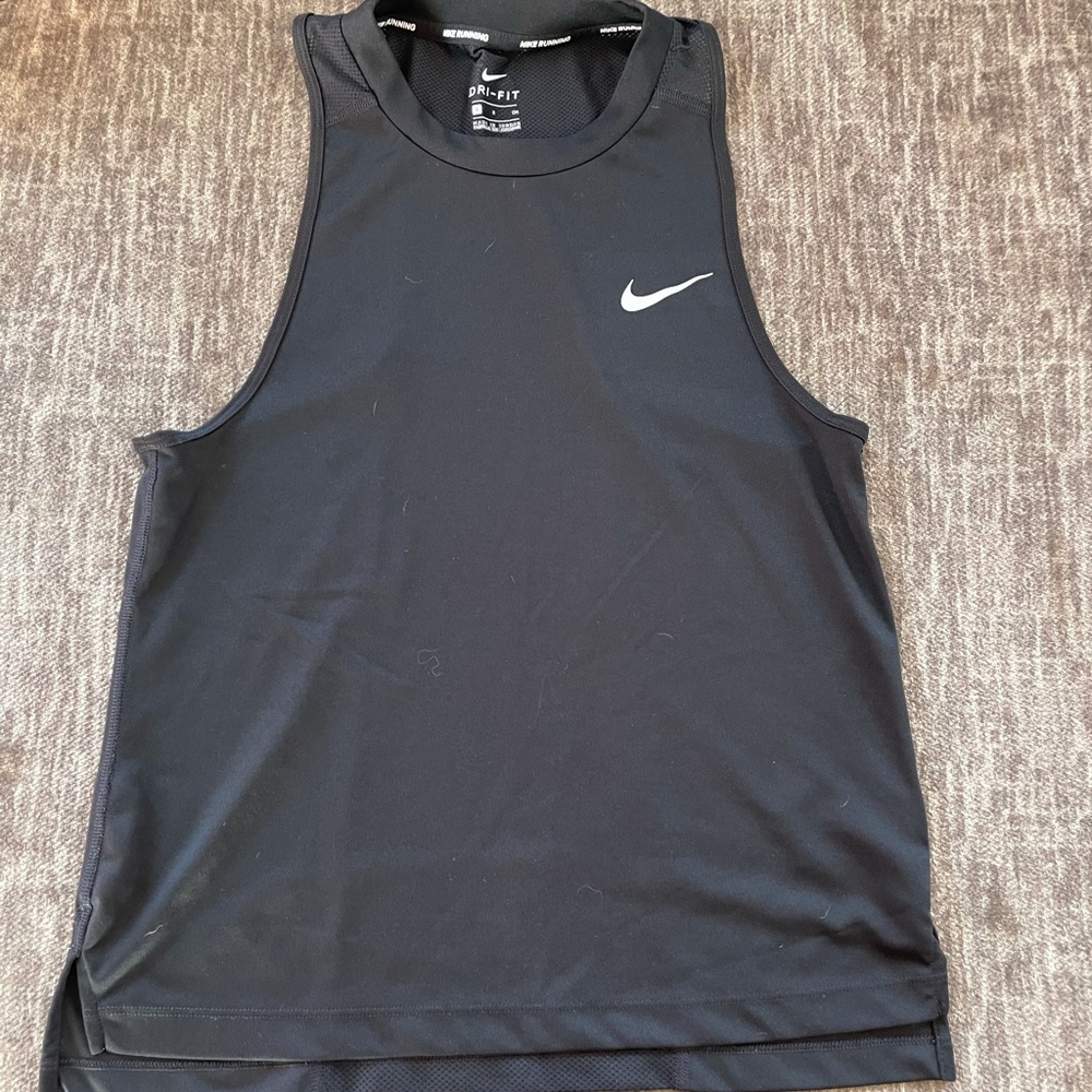 Nike top